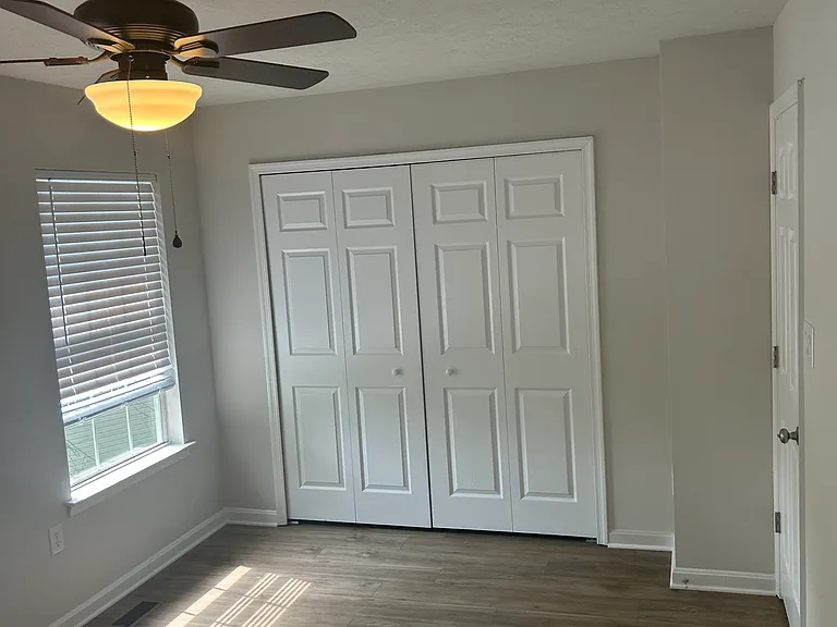 501 Georgetowne Ct — Photo 17