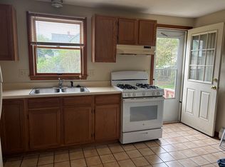 28 Armstrong St #26, West Springfield, MA 01089