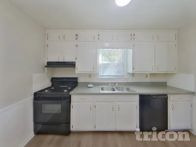 1763 Lamancha Dr — Photo 6