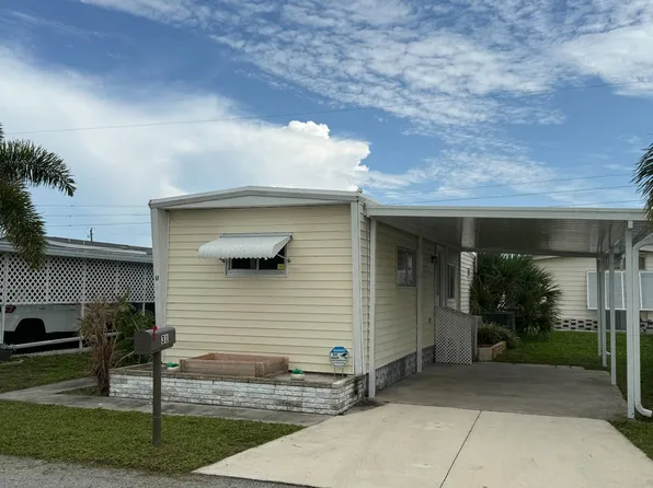 31 Flores Dr, Palmetto, FL 34221
