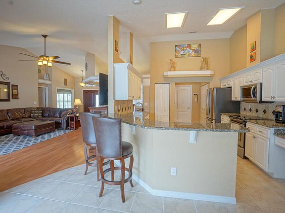 5th image of 444 Oakland Park Blvd