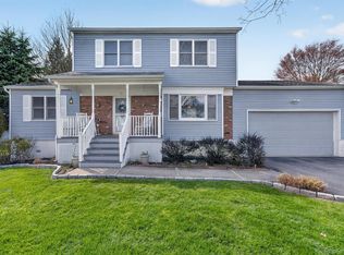 16 Carlisle Way, Washingtonville, NY