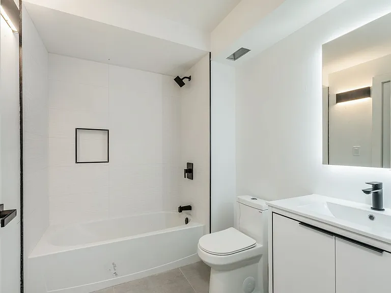 Artist's View 734 S 17th St — Photo 12