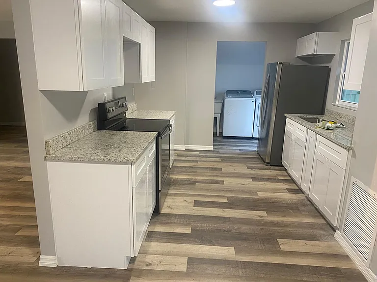 473 Lake Rd — Photo 10