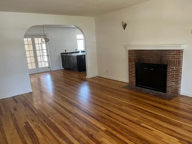 Building Photo - 513 Halsey Ave