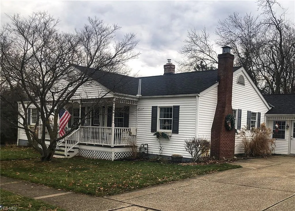 803 Pine St photo 1