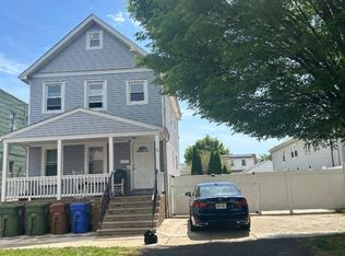 26 E 19th St, Linden, NJ 07036