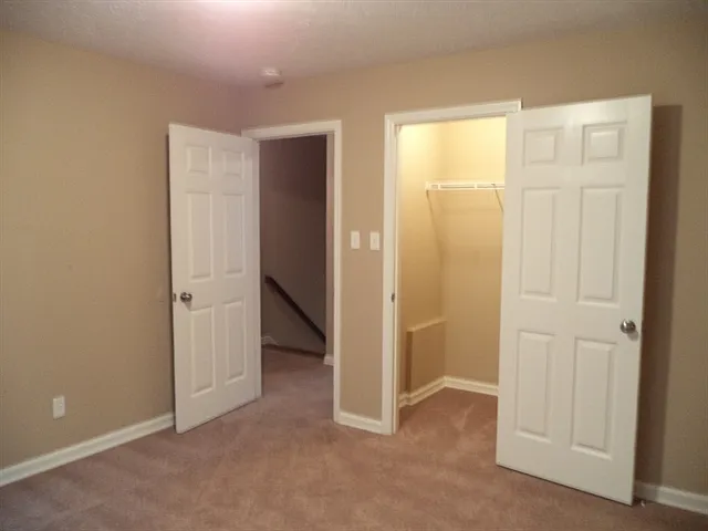 310 Fox Hunters Ct — Photo 12