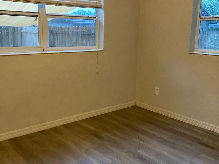 2452 Post Rd — Photo 11