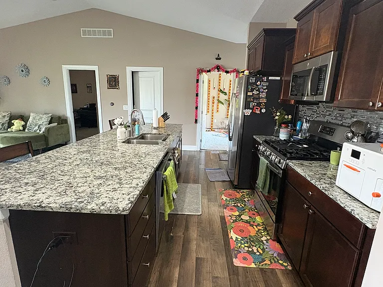 5668 Prairie Grass Dr — Photo 18