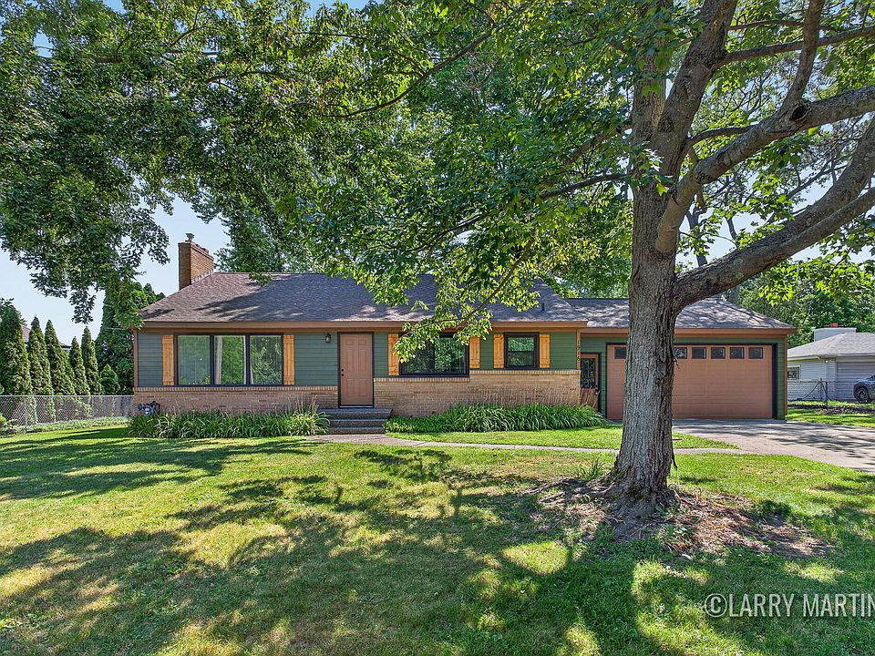 1st image of 1916 Manning Ave NW