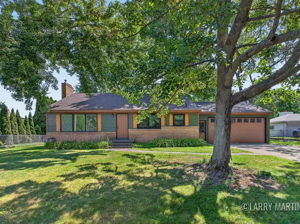 1916 Manning Ave NW, Grand Rapids, MI 49534