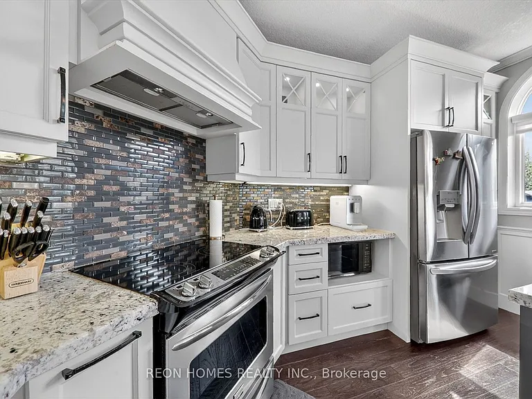 2192 Callingham Dr — Photo 12