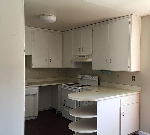 3rd image of 412 E Washington Ave APT 4