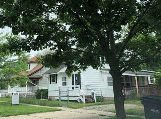 2nd image of 613 W Grand St