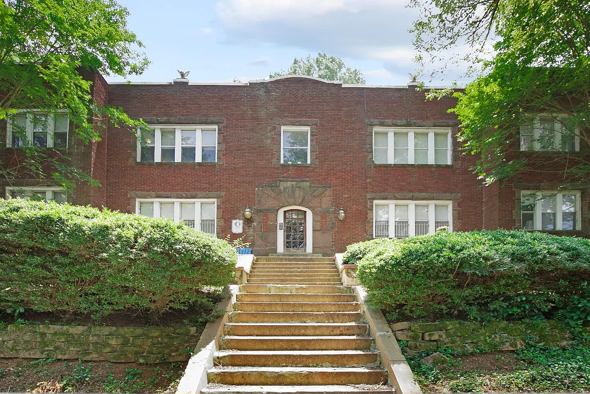 Building Photo - Grandview