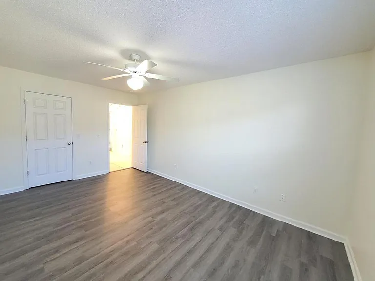 211 Wakefield Way — Photo 24
