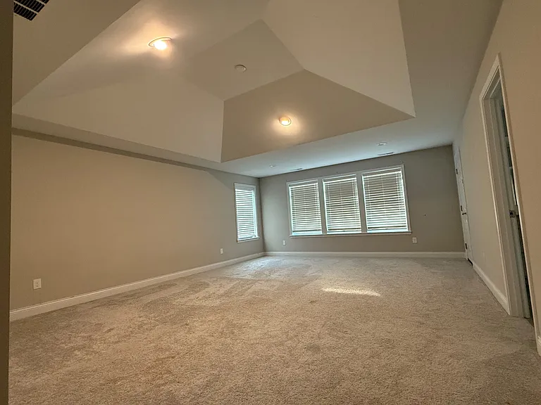 6346 Walker Ct — Photo 11