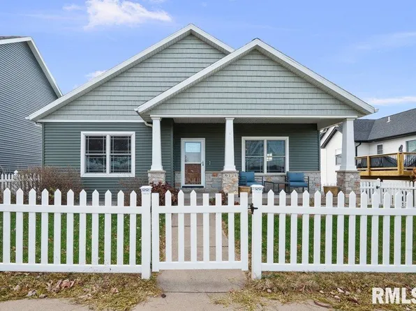 6124 Mississippi Ave, Davenport, IA 52807