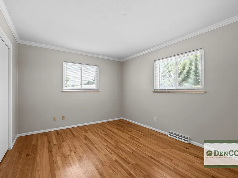 1659 S Kearney St — Photo 10