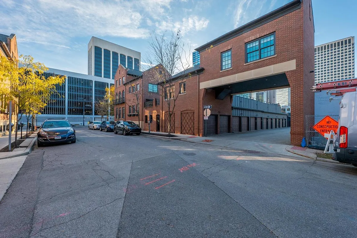 Building Photo - 77 Normandy Ave #B5