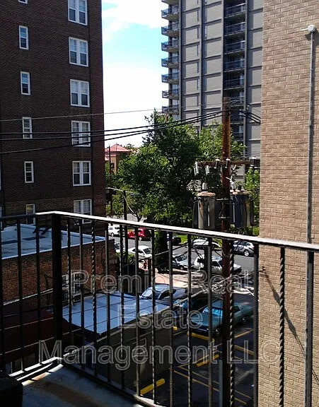 963 N Logan St #19 — Photo 1