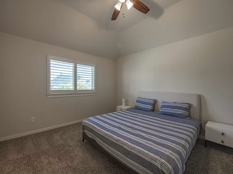 12824 Flatiron Trl — Photo 31