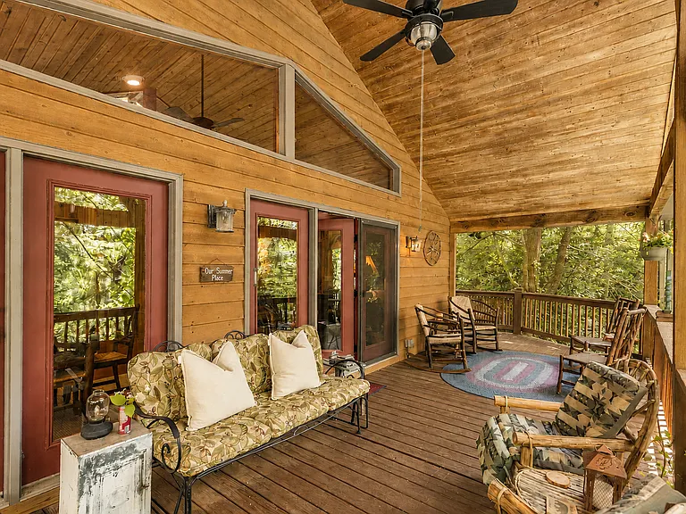 361 Wyanoak Rd — Photo 21