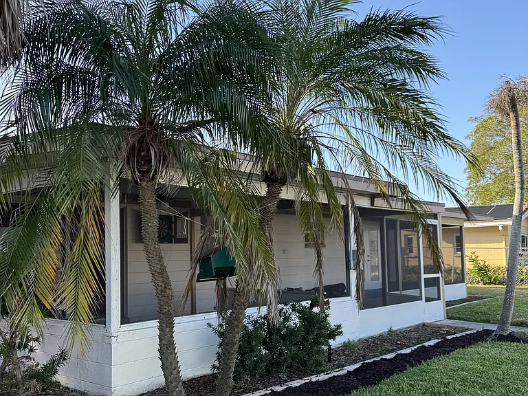 3560 Beach Dr SE — Photo 6