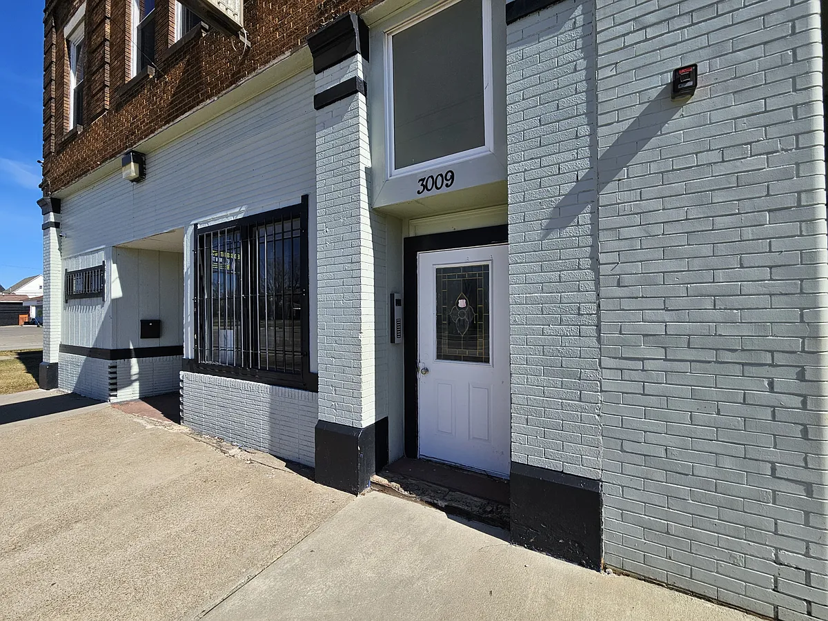 Building Photo - 3009 Pearl Ave #102