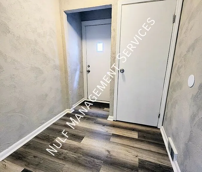720 Benwood Ave — Photo 3