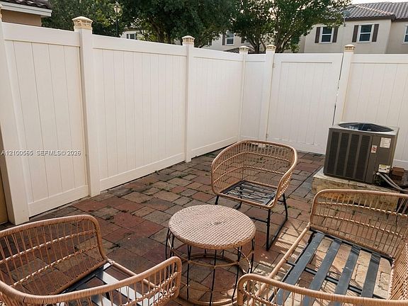 5th image of 17058 SW 95th Ter #X