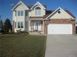 2239 Katherine Dr, Niagara Falls, NY 14304