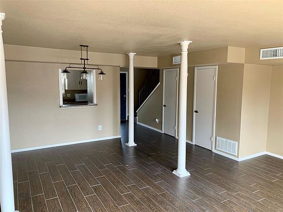 5th image of 18114 Heritage Ln #8114