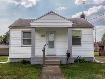2823 Kirby Ave NE, Canton, OH, 44705