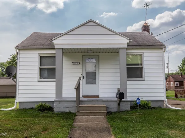 2823 Kirby Ave NE, Canton, OH 44705