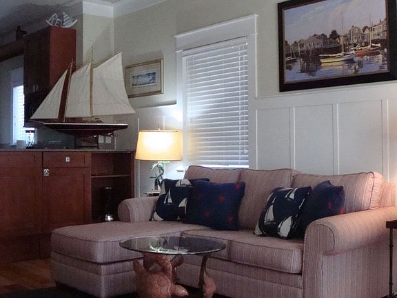 3rd image of 427 Pirates Landing Dr