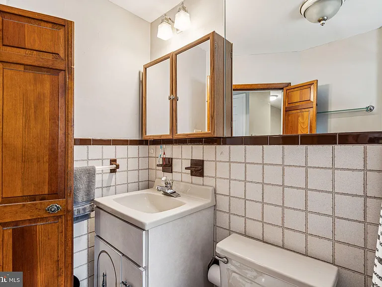 1007 Dickinson St #2 — Photo 12
