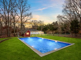 741 Accabonac Rd, East Hampton, NY 11937
