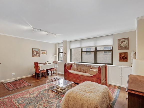 4th image of 32 Gramercy Park S APT 3K