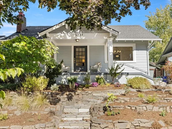 3247 NE Davis St, Portland, OR 97232