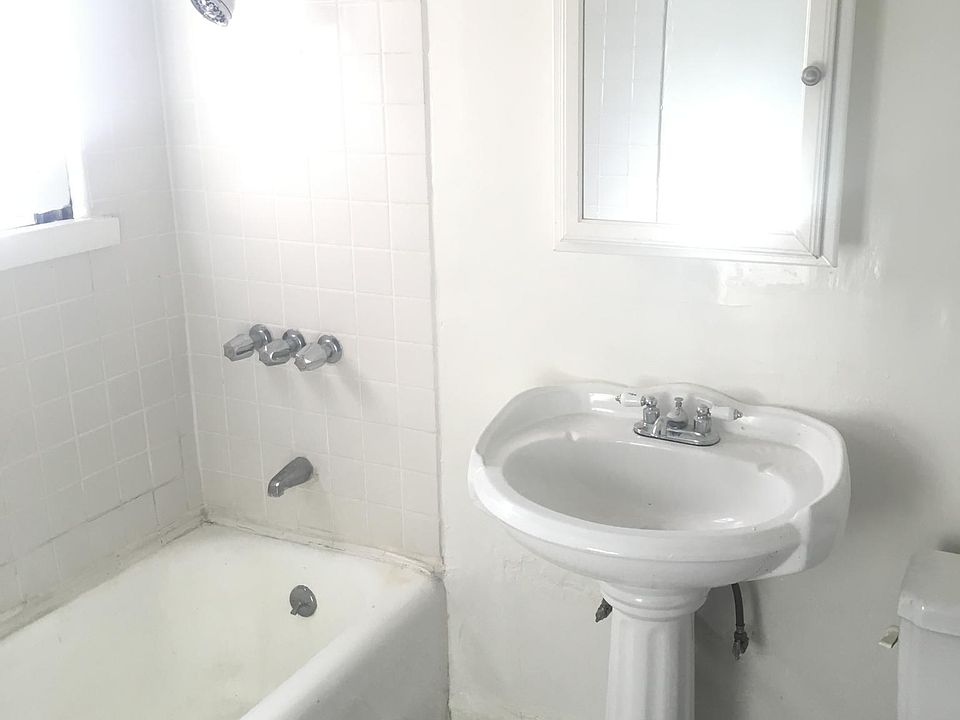 1st image of 1525 Griffith Park Blvd APT 405