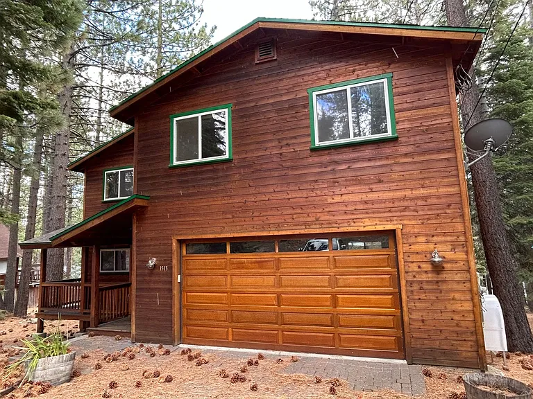 1513 Crystal Air Dr — Photo 22