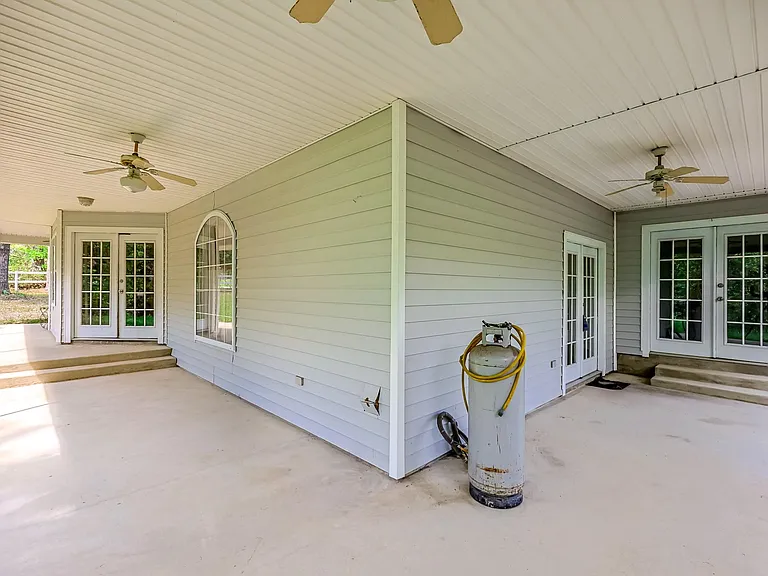 8 Vick Rd — Photo 33