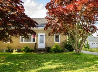 222 Canonicus St, Tiverton, RI 02878