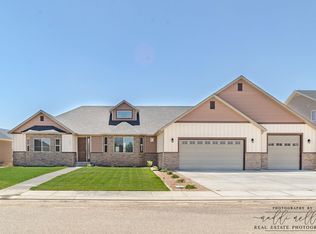 562 E 5020 N, Enoch, UT 84721