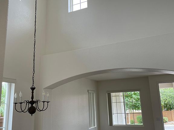 Vaulted ceiling in dining room