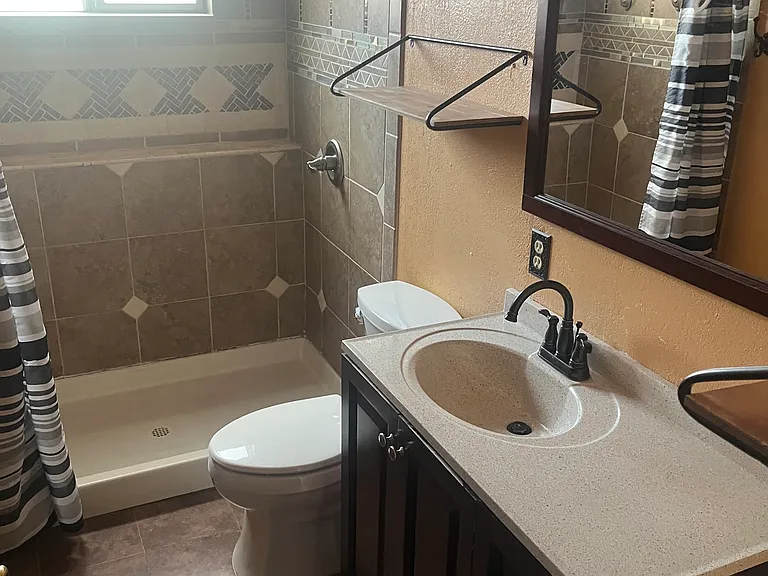323 Carr St — Photo 8