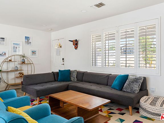 4th image of 61602 La Jolla Dr