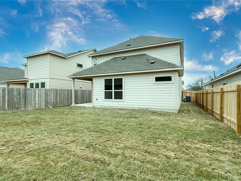 801 Falkland Trce — Photo 12